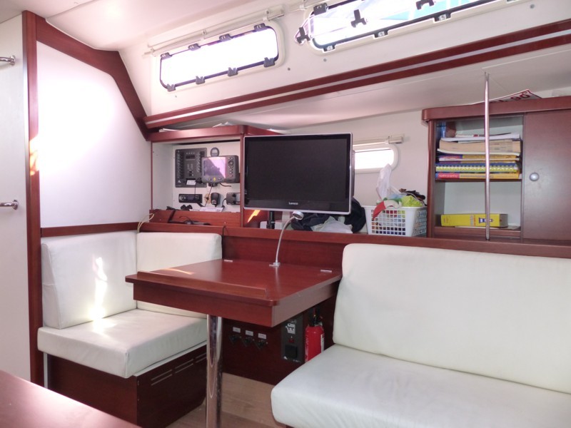 Hanse 430 E -34.JPG